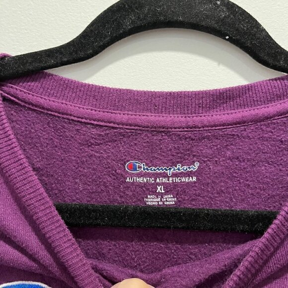 Champion Magenta Purple Reverse Weave Crewneck Sweatshirt Long Sleeve Sweater - Picture 6 of 6